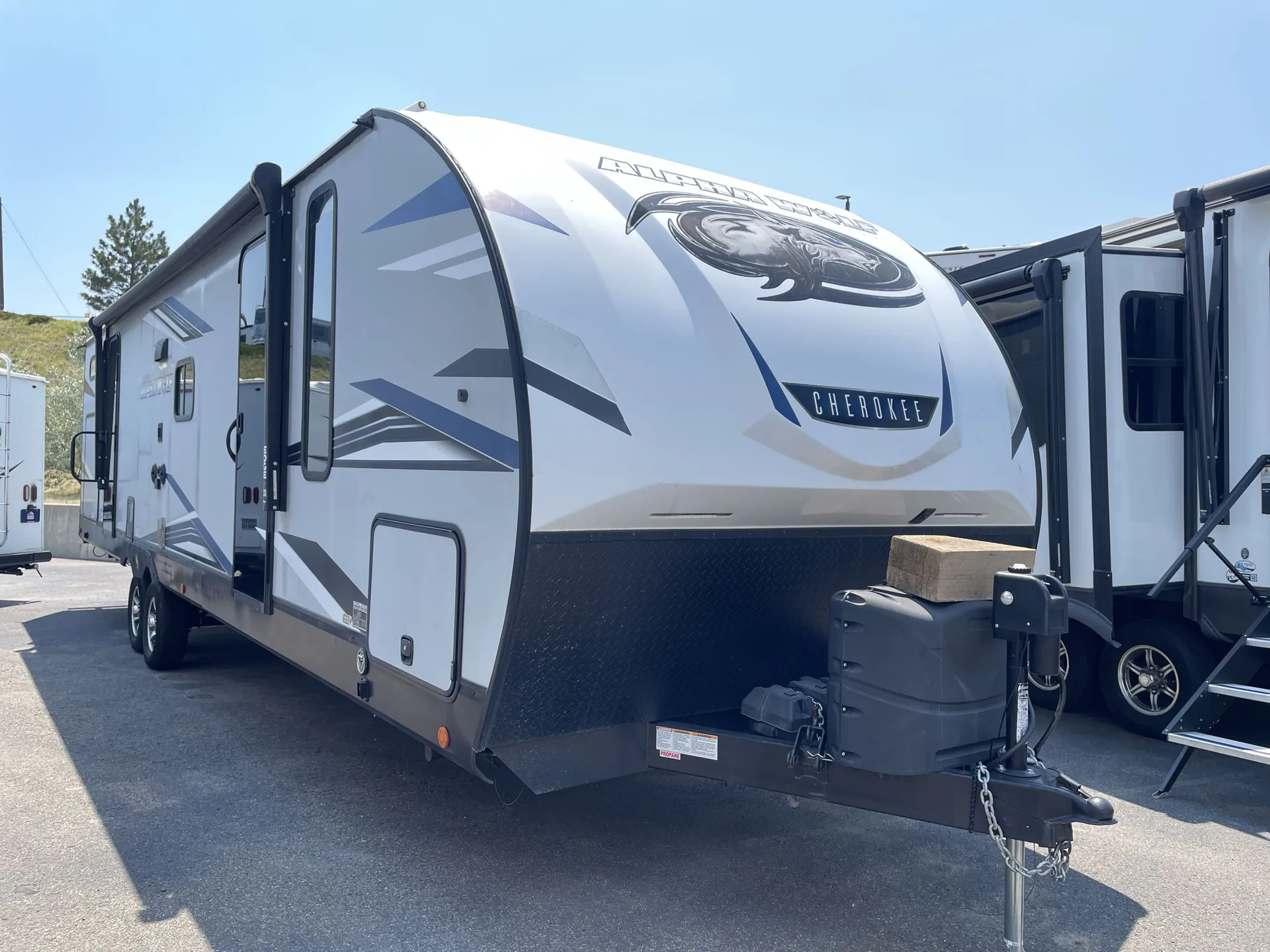 2021 Forest River Cherokee Alpha Wolf 30DBH-L