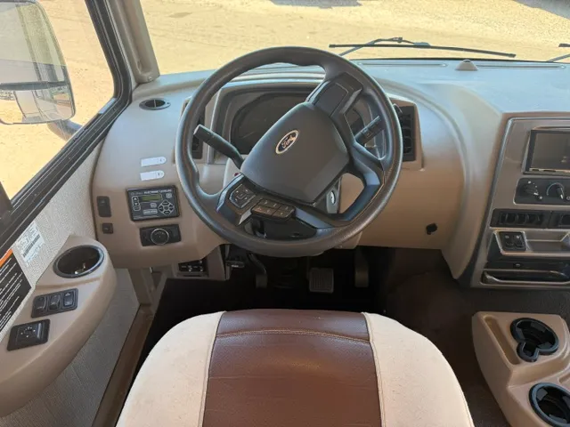 2021 Winnebago Adventurer 29B - Photo 4