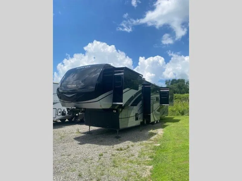 2022 Vanleigh Beacon 41FLB - Photo 2