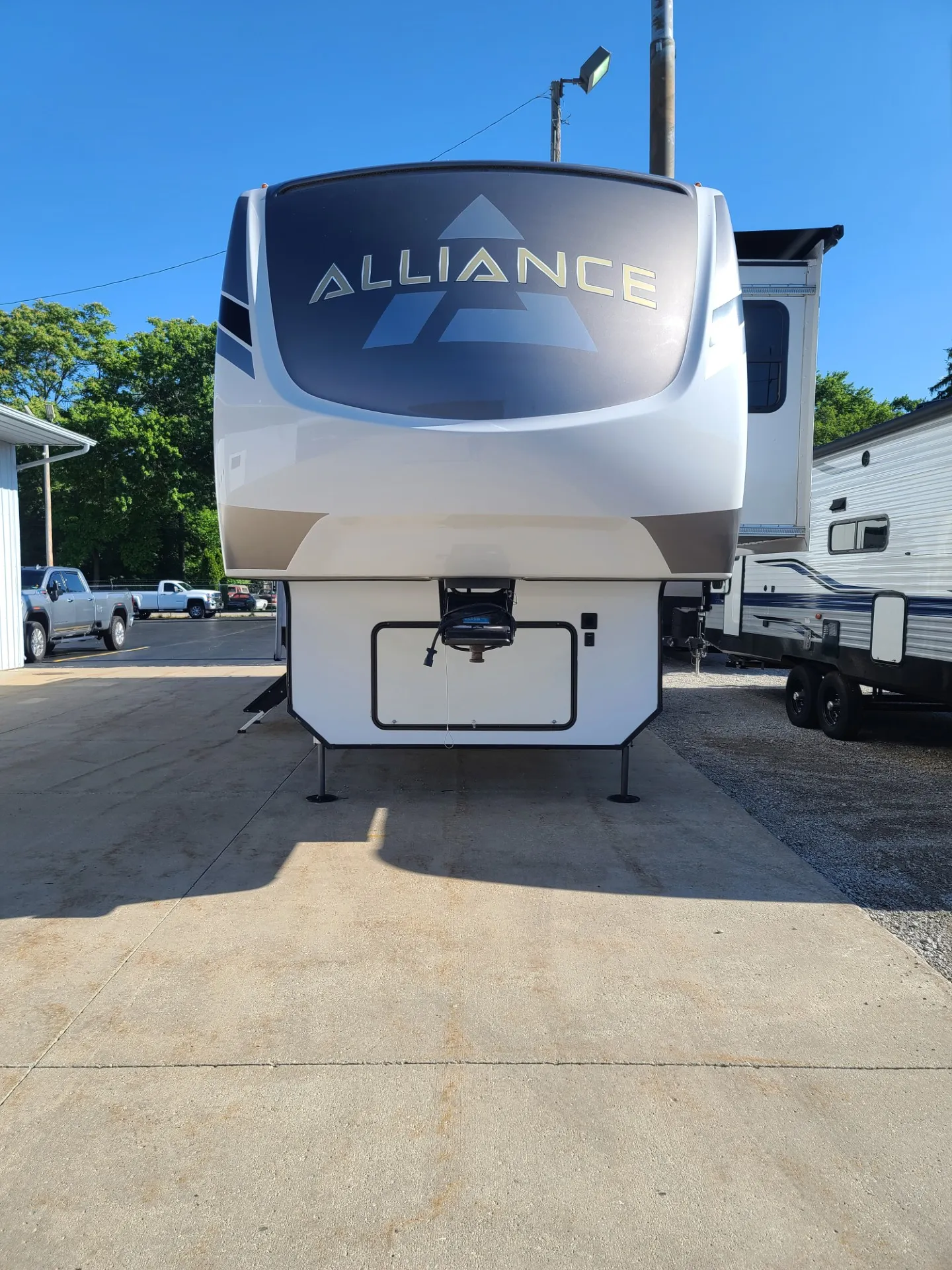 2021 Paradigm 310RL - Photo 3