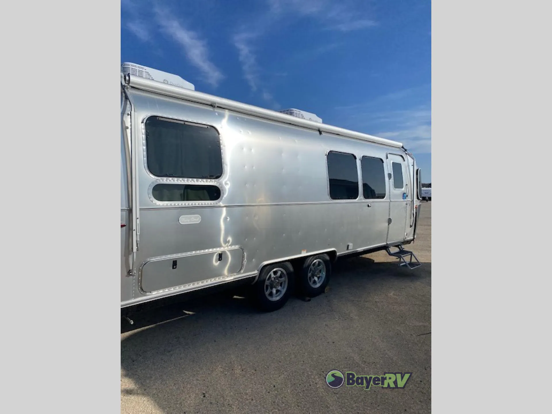 2025 Airstream Flying Cloud 28RB Twin - Photo 4