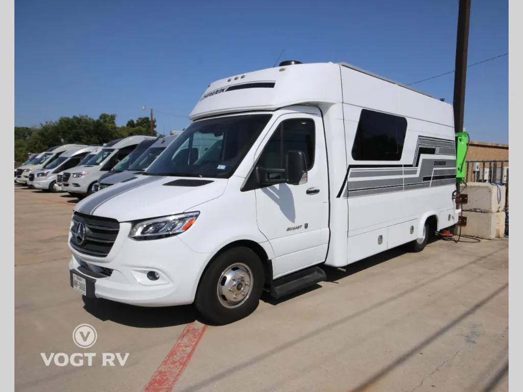 2024 Chinook RV Summit DS, Photos photo 3