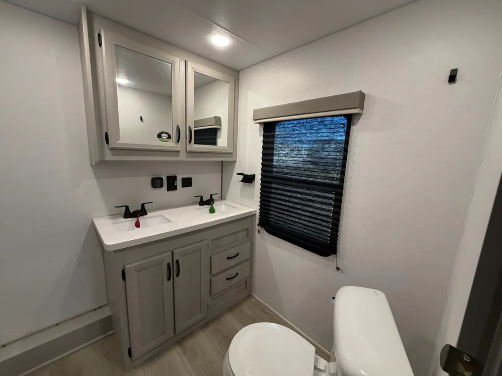 2027 Forest River Aurora 44CONDO, Photos photo 41
