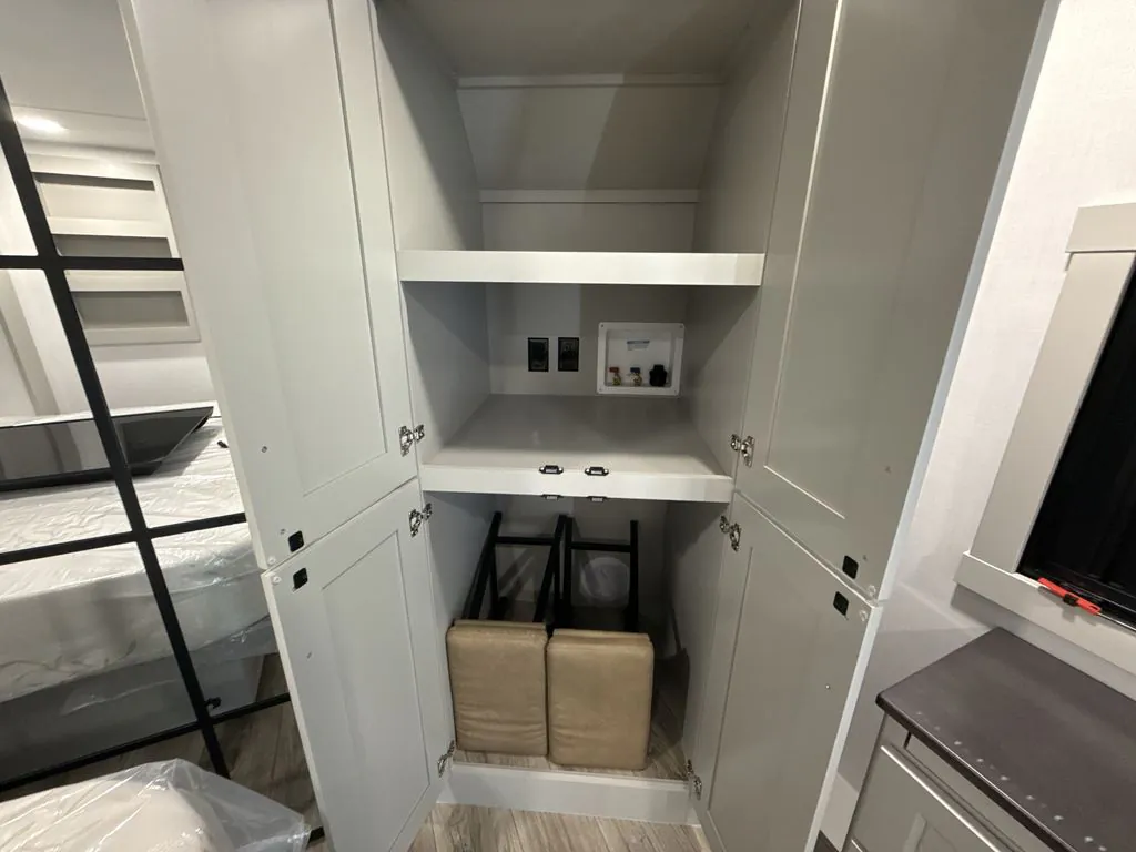 2026 Brinkley Model G 4000, Photos photo 31