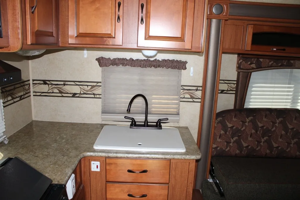 2013 Forest River Surveyor SV-264 — Photo 6