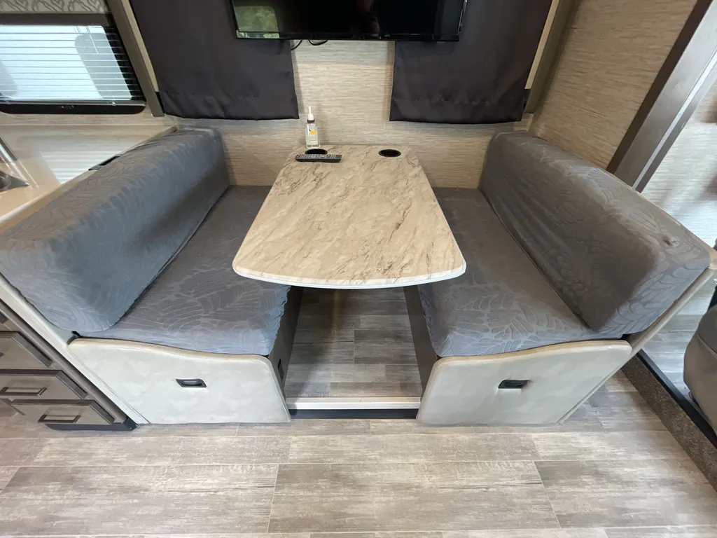 2022 Thor Motor Coach Freedom Traveler A32, Photos photo 4