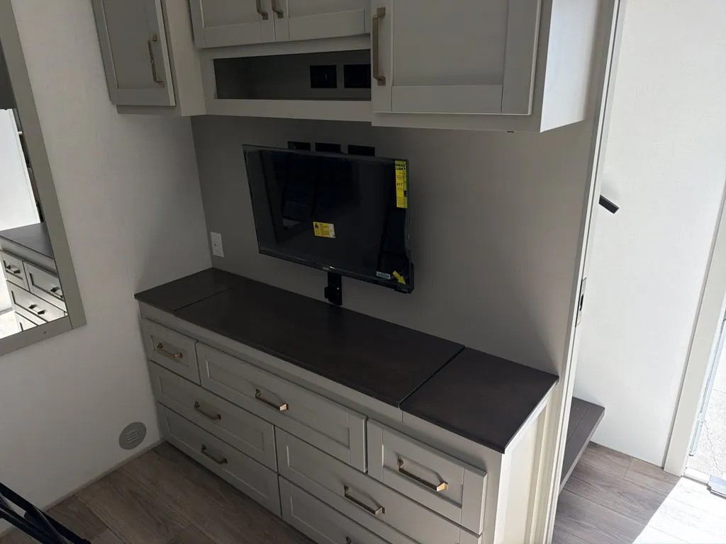 2025 Brinkley Model Z 3610, Photos photo 18