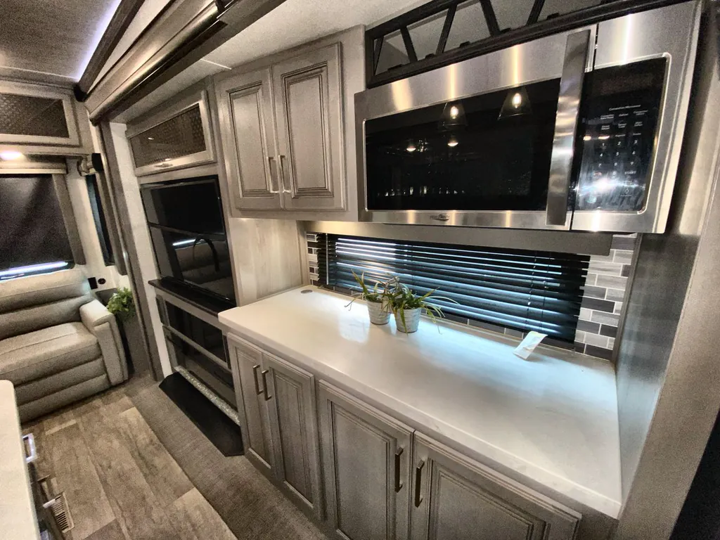 2021 Keystone Montana 3231CK, Photos photo 25