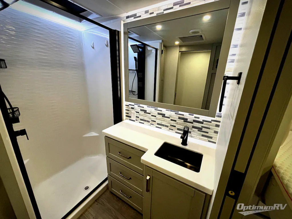2025 Brinkley Model Z 3400, Photos photo 14