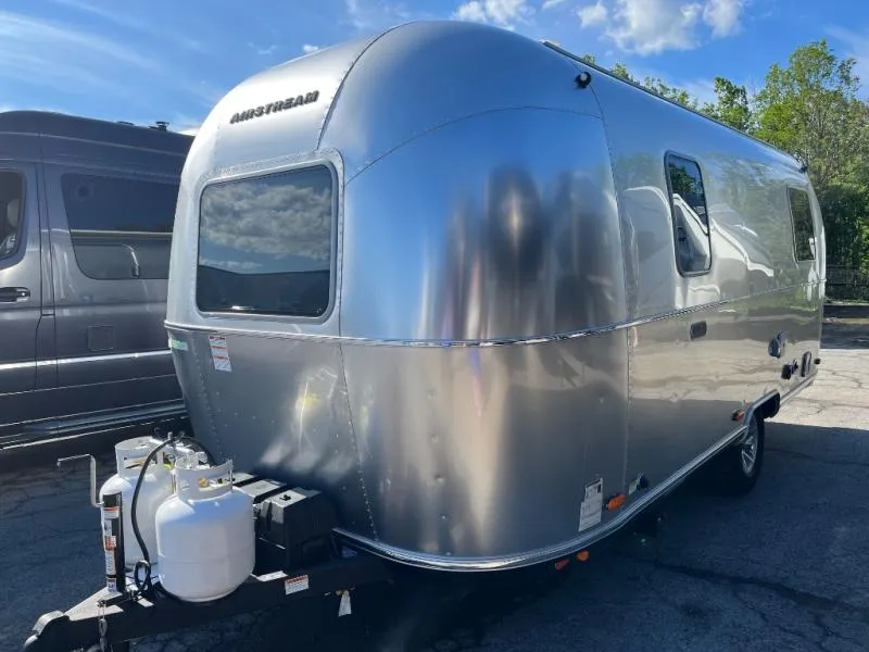 2026 Airstream World Traveler 22RB - Photo 4