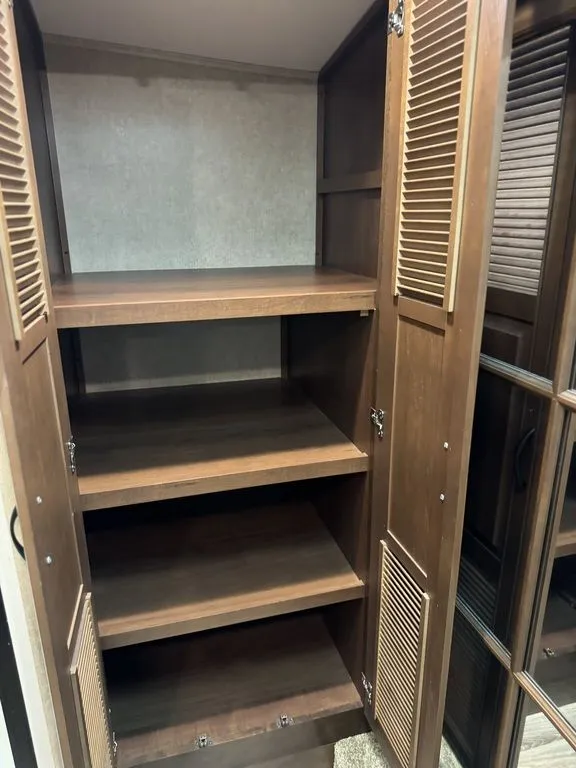 2015 Jayco Pinnacle 36FBTS, Photos photo 23