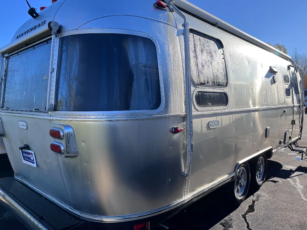 2020 Airstream Flying Cloud 25RB - Photo 3