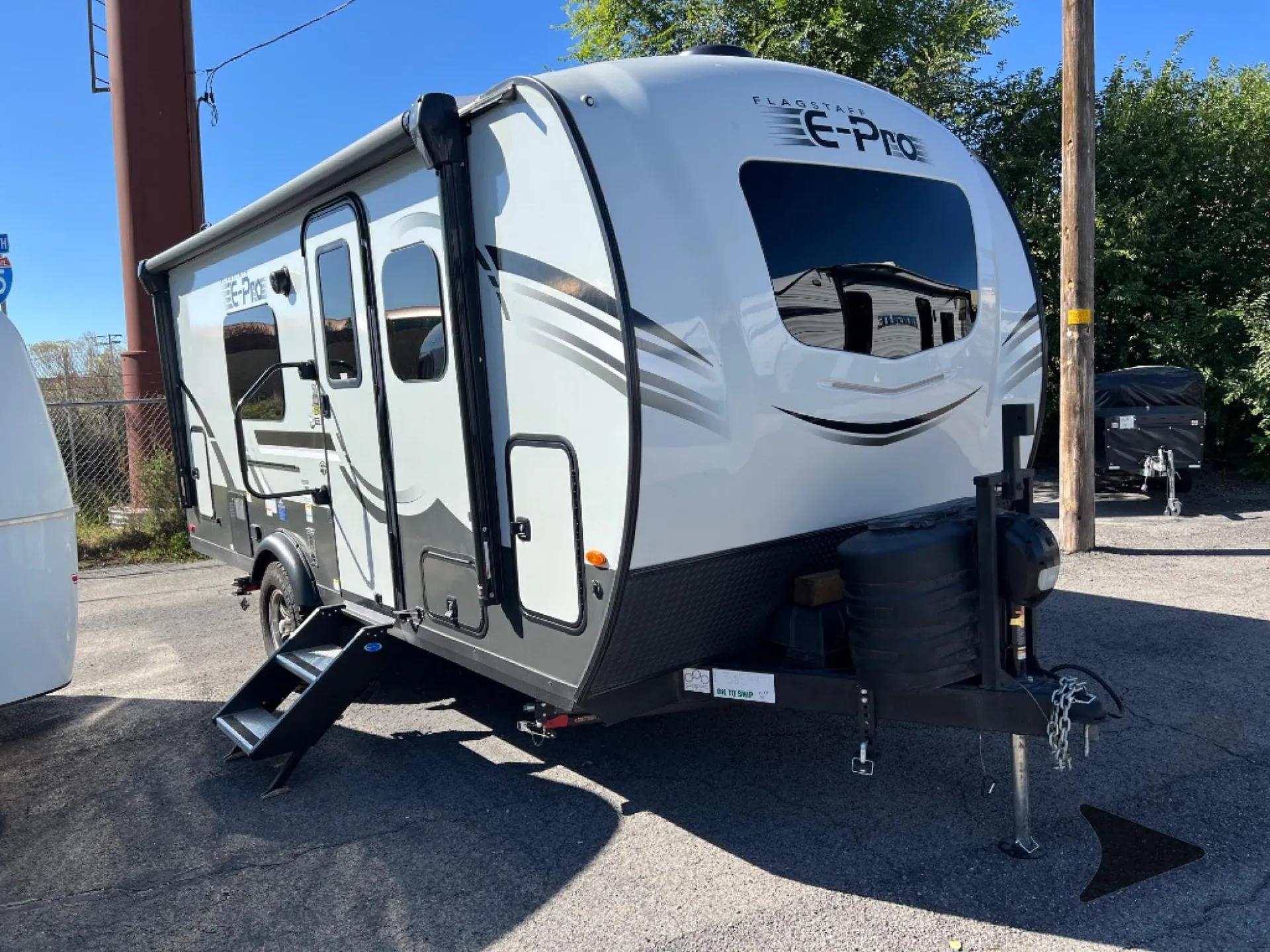 2025 Forest River Flagstaff E-Pro 19FDS - Photo 3