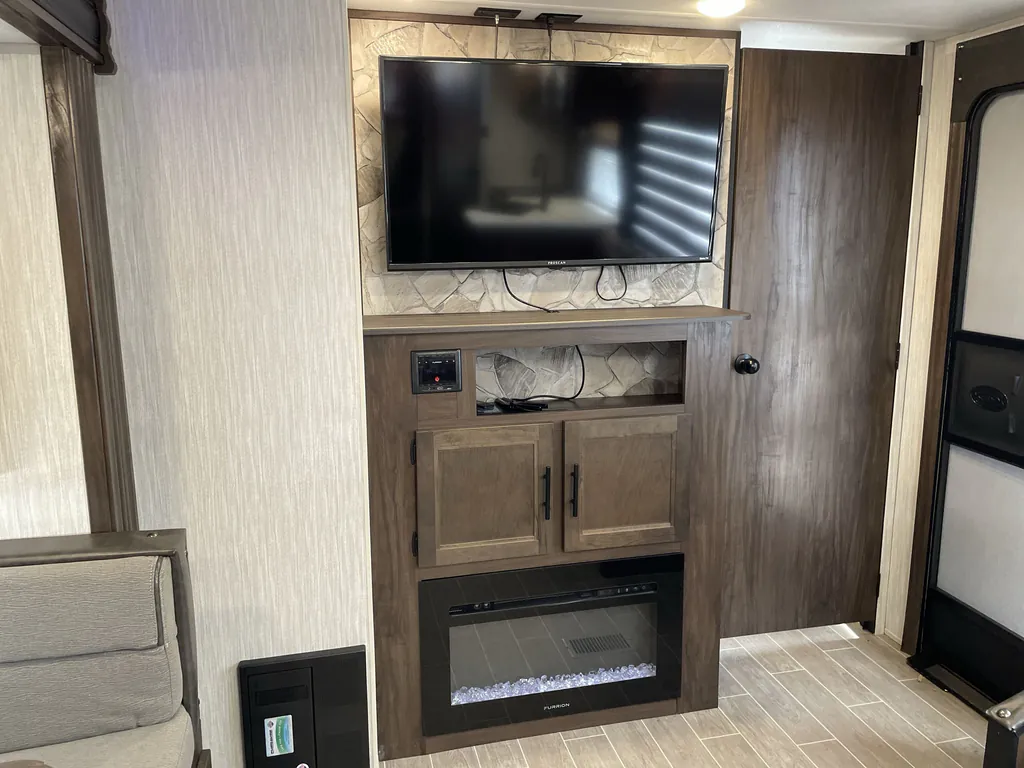 2021 Forest River Cherokee 274BRB, Photos photo 14