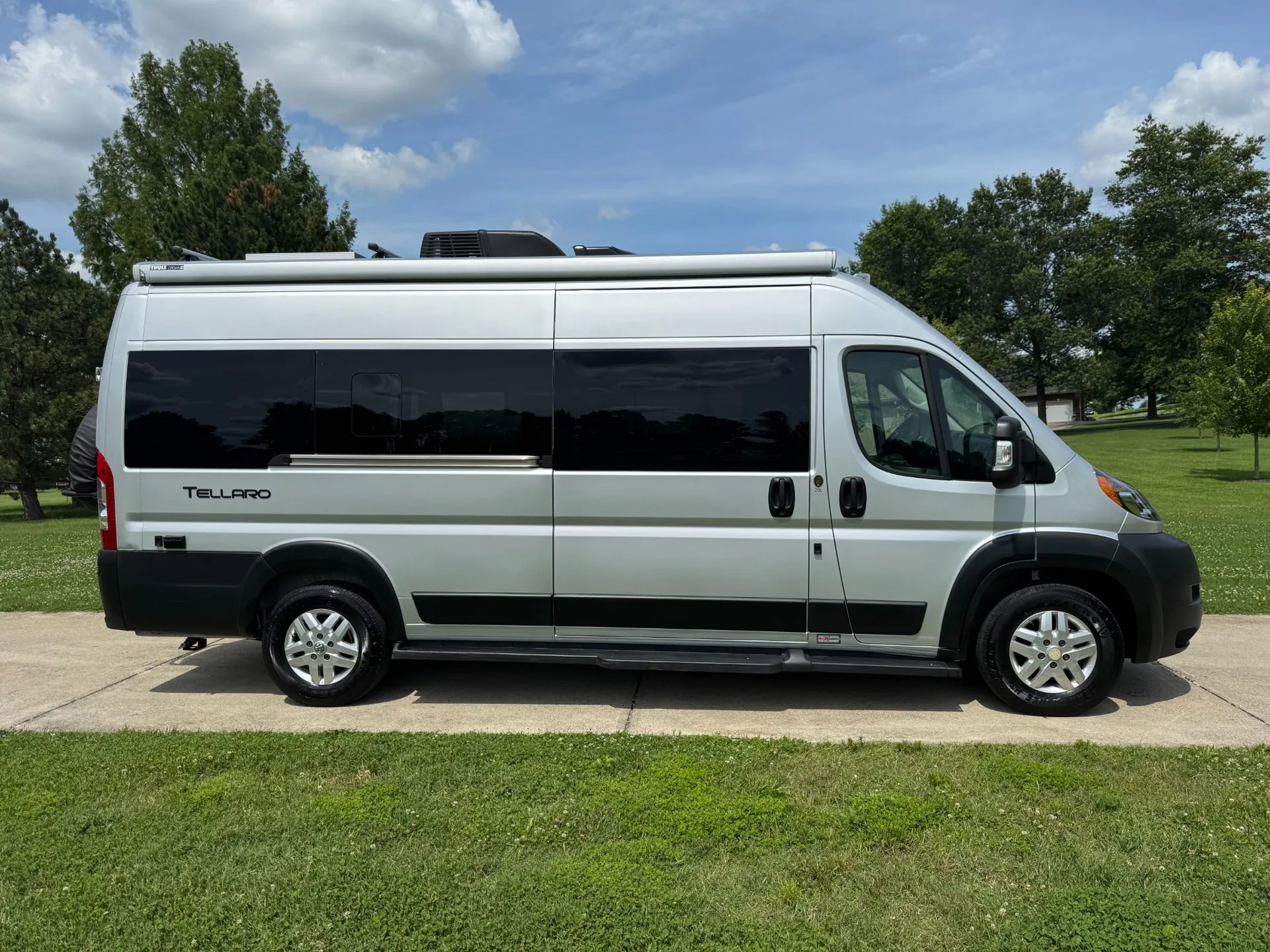 2023 Thor Motor Coach Tellaro 20L - Photo 3