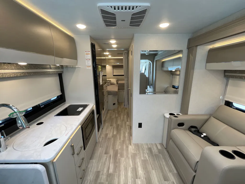 2026 Thor Motor Coach Axis 26.2, Photos photo 2