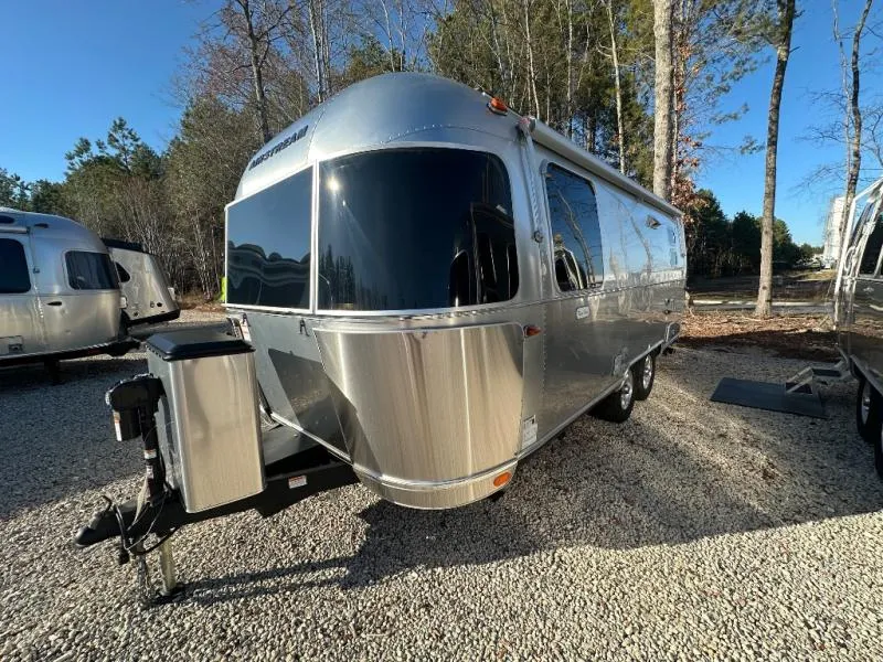 2026 Airstream Flying Cloud 23FB - Photo 4