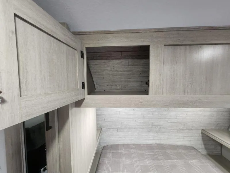 2026 Coachmen Catalina Legacy Edition 273DBHCK, Photos photo 40