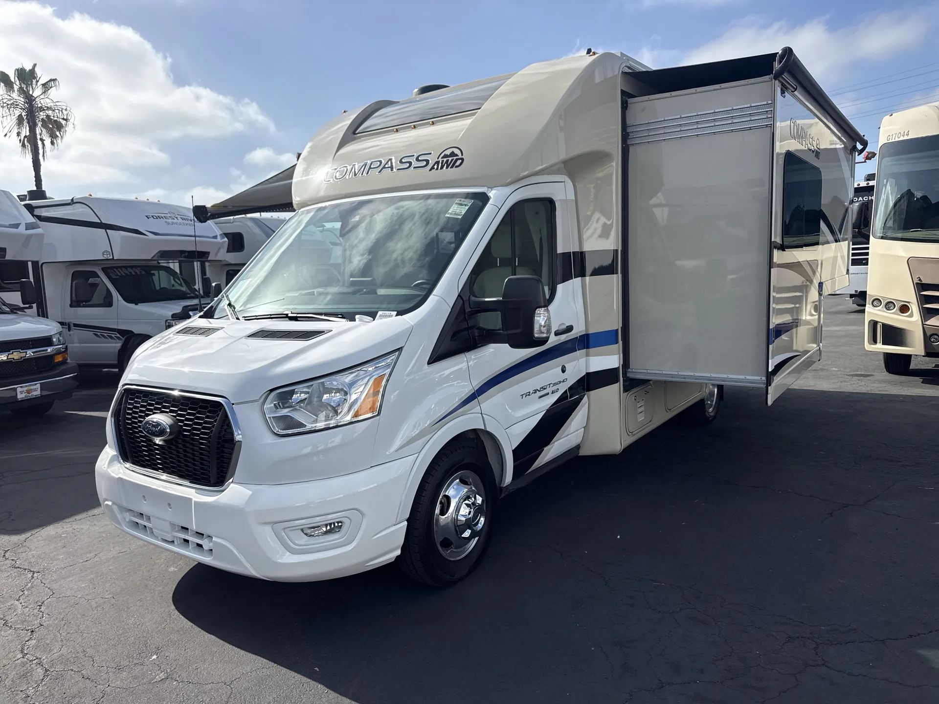2022 Thor Motor Coach Compass AWD 23TW - Photo 4