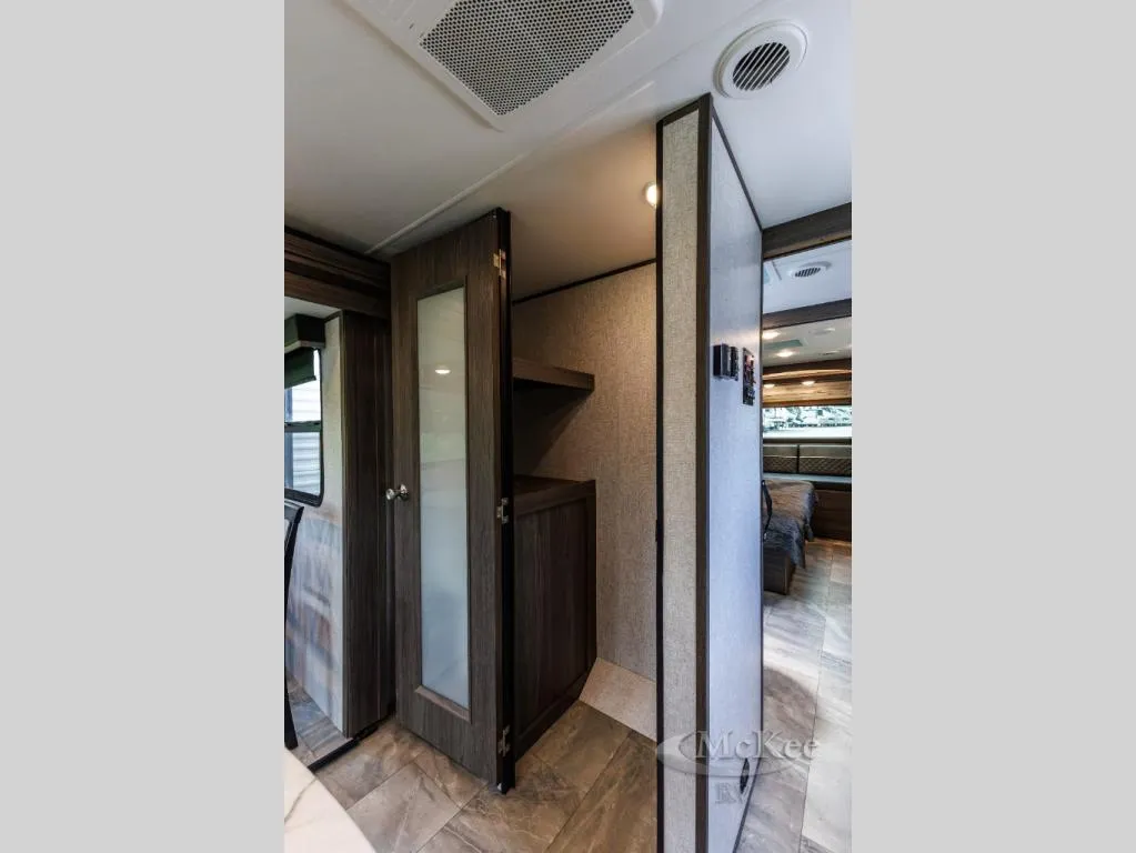 2021 Dutchmen RV Kodiak Ultimate 3221RL - Photo 3