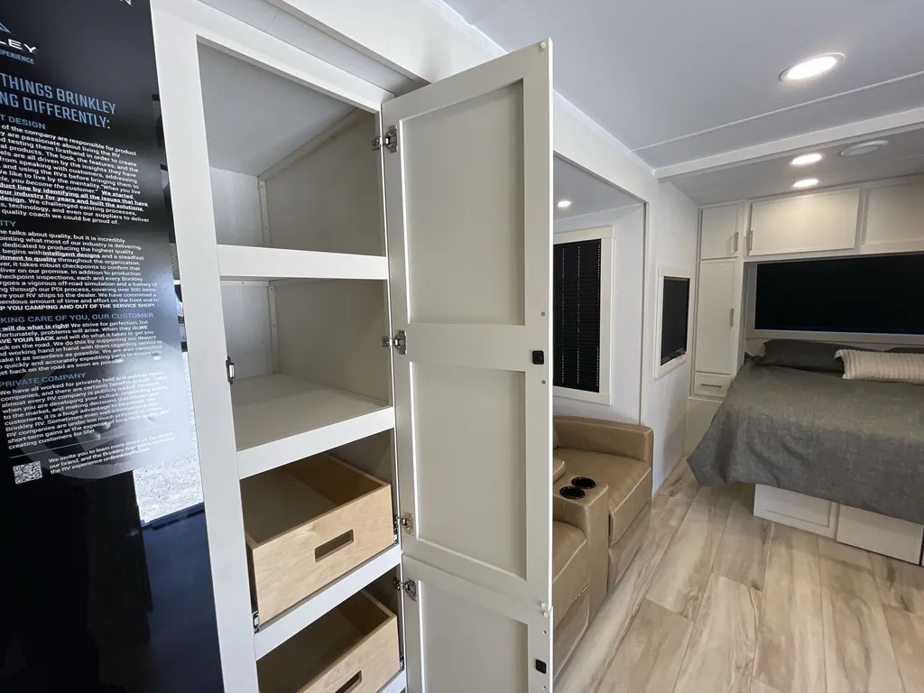 2026 Brinkley Model I 235, Photos photo 14