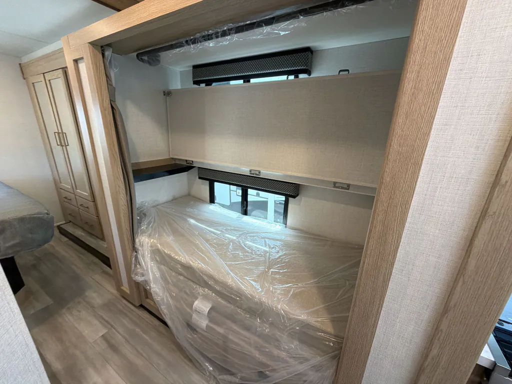 2027 Thor Motor Coach Freedom Elite 31FE, Photos photo 18
