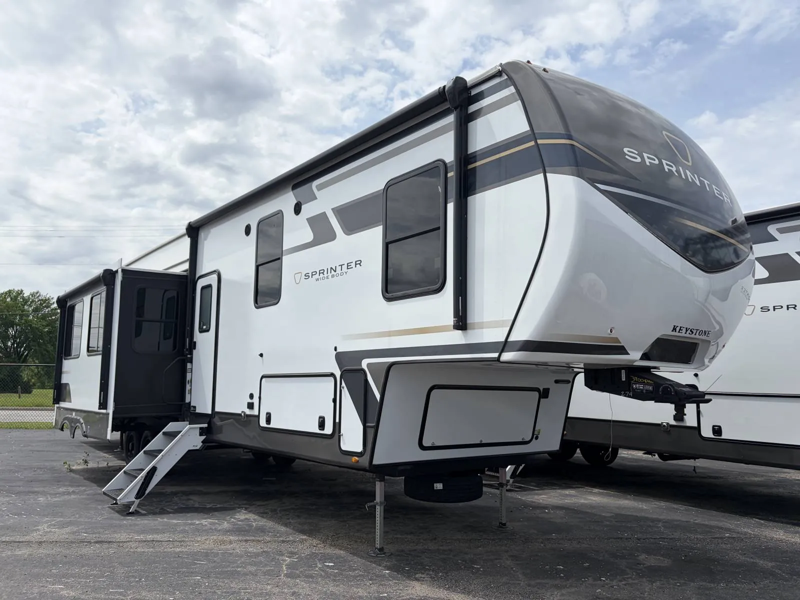 2026 Keystone Sprinter 3900DBL - Photo 2