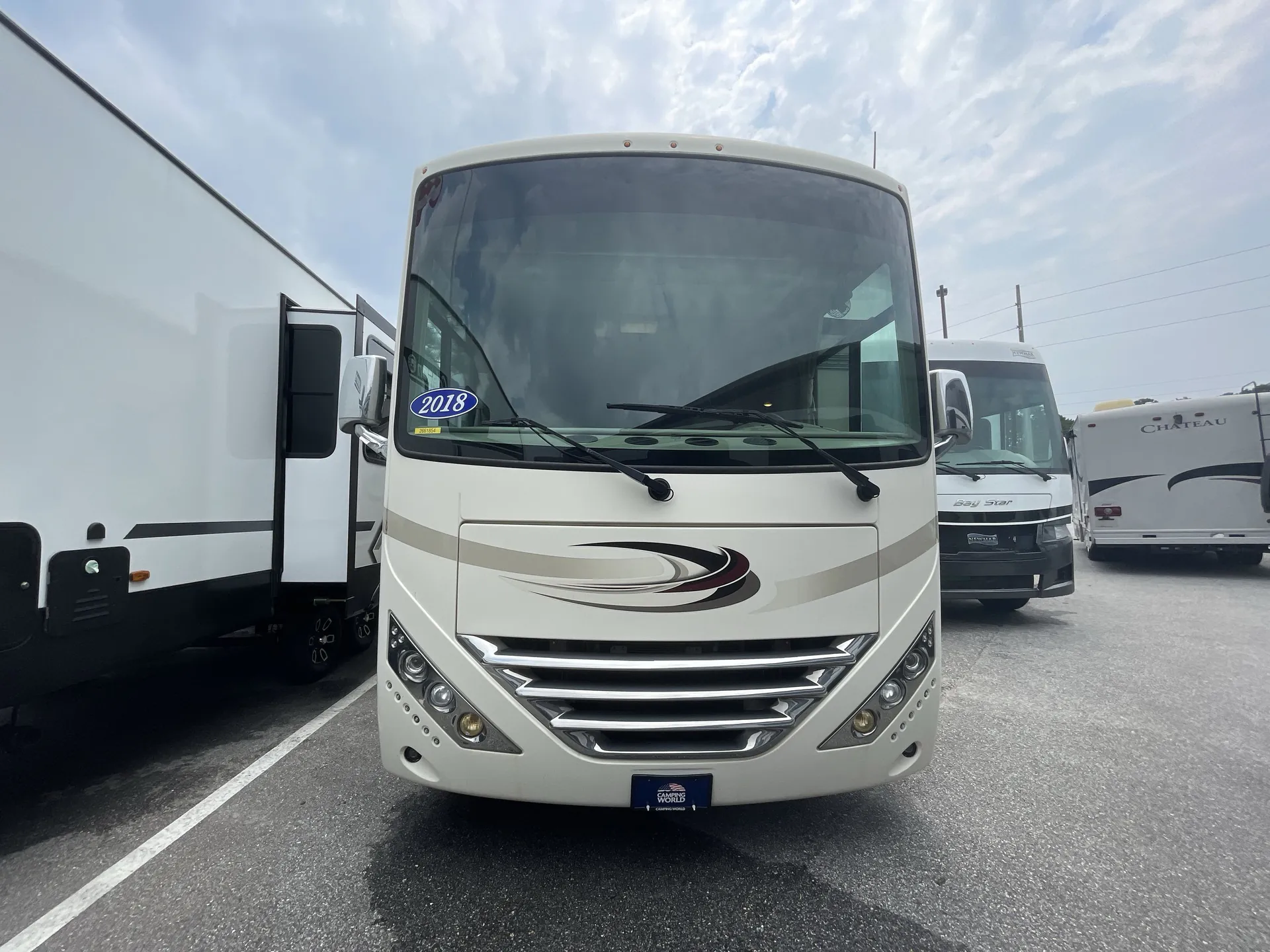 2018 Thor Motor Coach Hurricane 29M - Photo 2