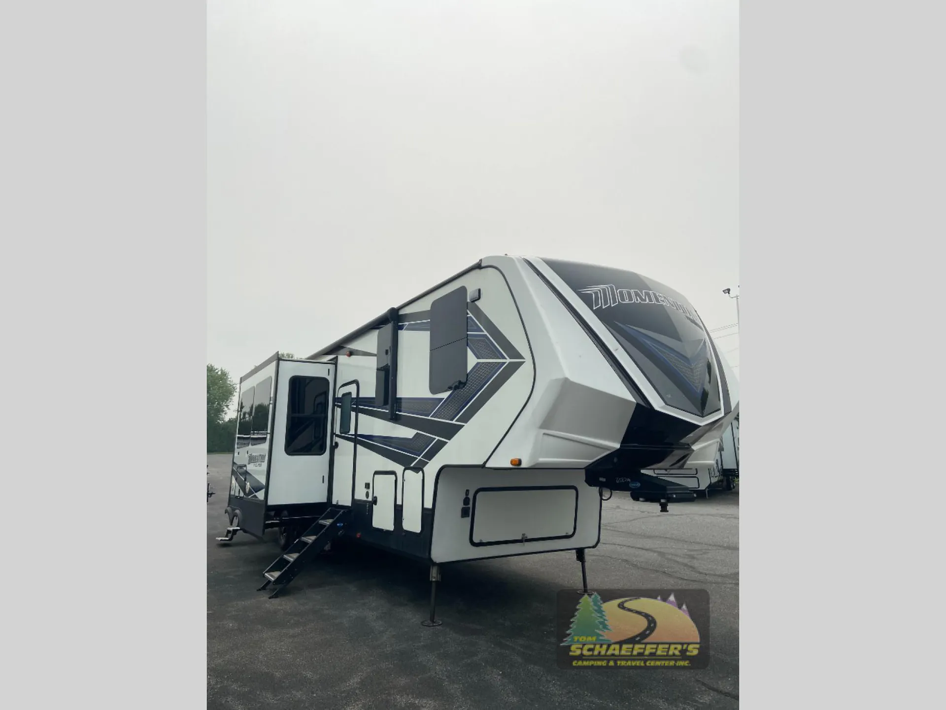 2020 Grand Design Momentum 351M - Photo 3