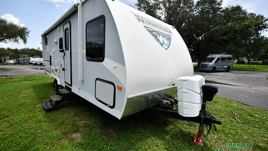 2017 Winnebago Minnie 2455BHS - Photo 2