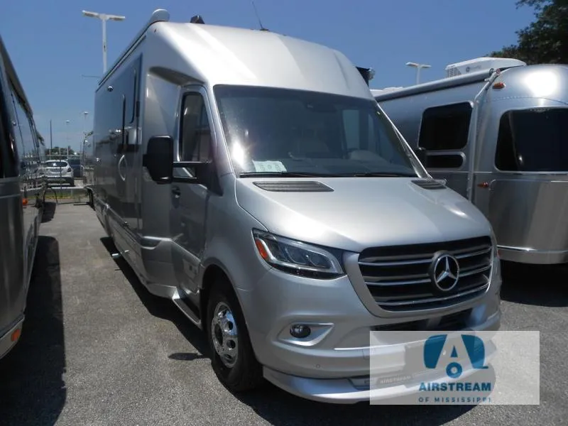 2025 Airstream Atlas Murphy Suite - Photo 2