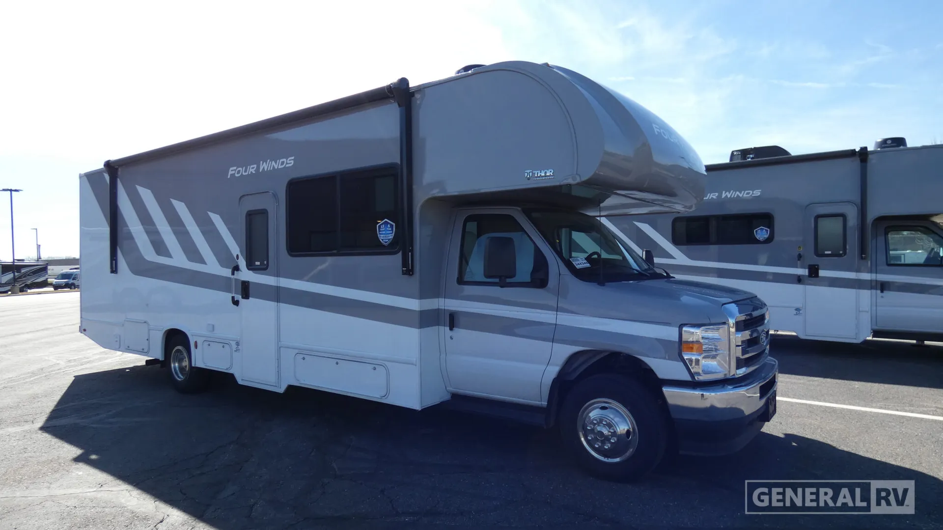 2026 Thor Motor Coach Four Winds 29K - Photo 2