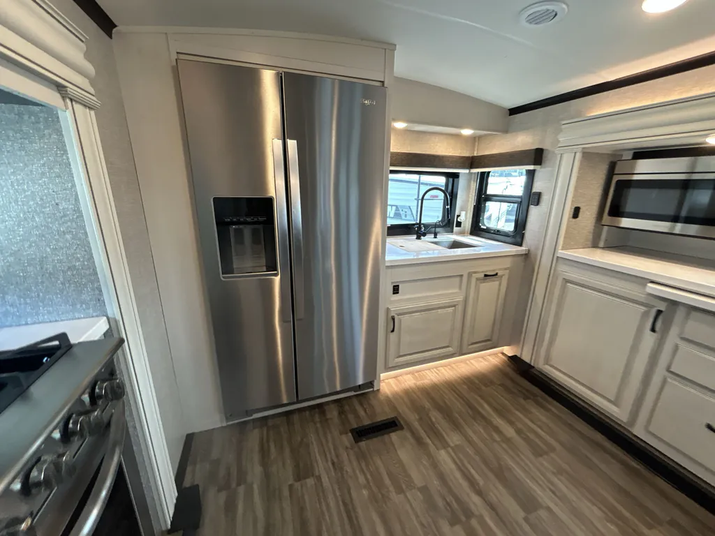2023 Jayco North Point 380RKGS, Photos photo 8