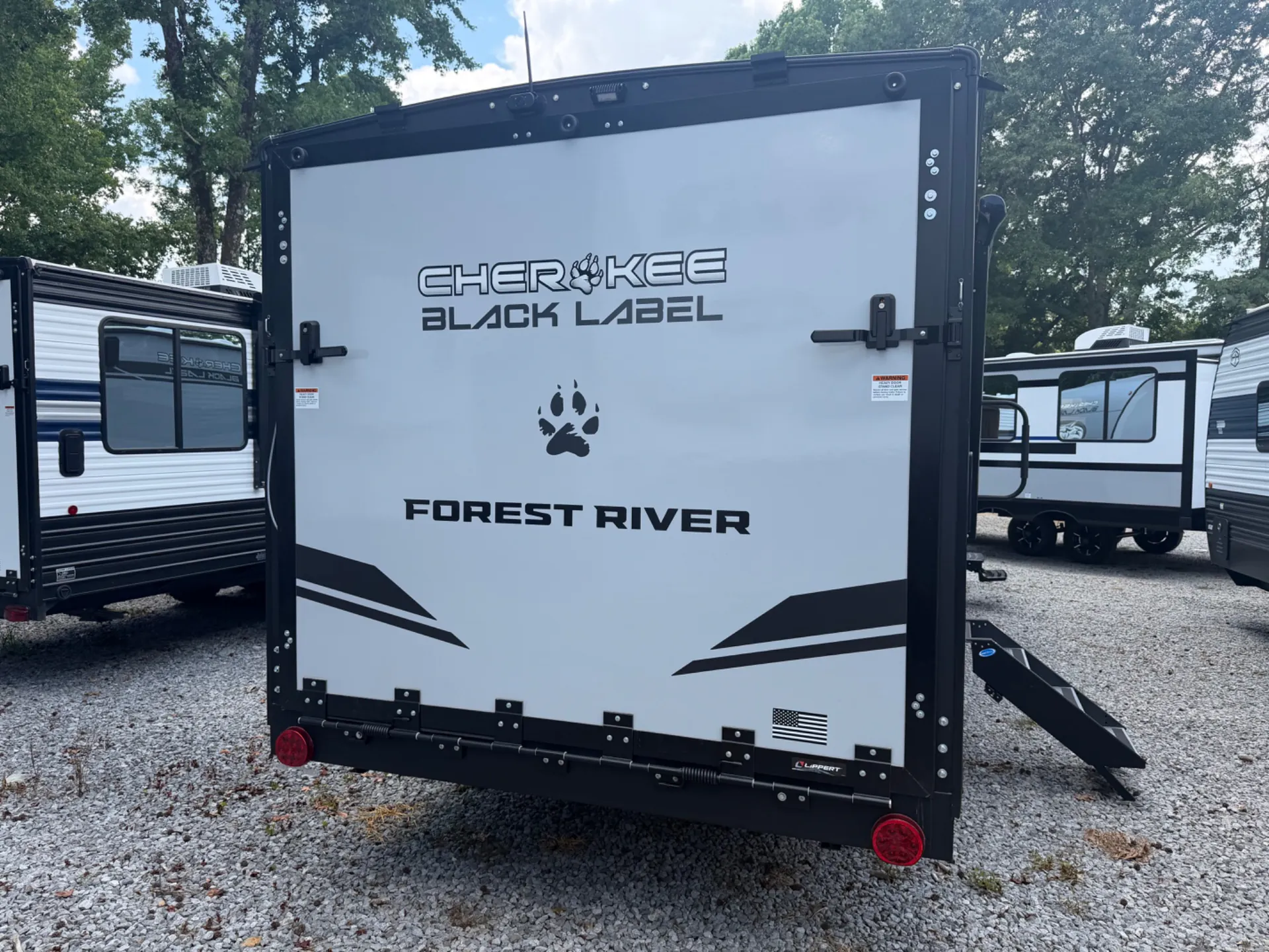 2027 Forest River Cherokee Grey Wolf Black Label 24RRTBL — Photo 6