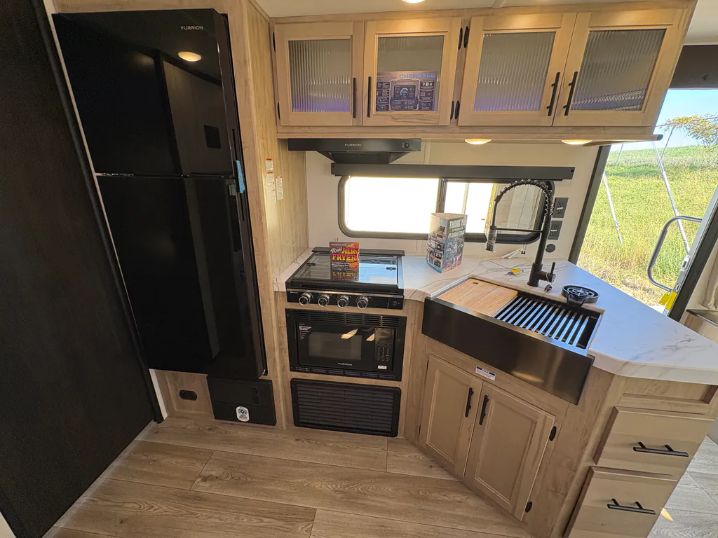 2027 Forest River Cherokee Grey Wolf 23MK, Photos photo 21