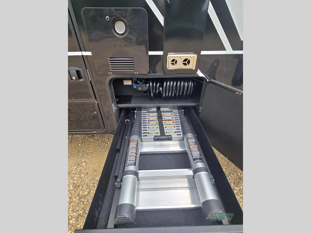 2026 Brinkley Model G 4100, Photos photo 9