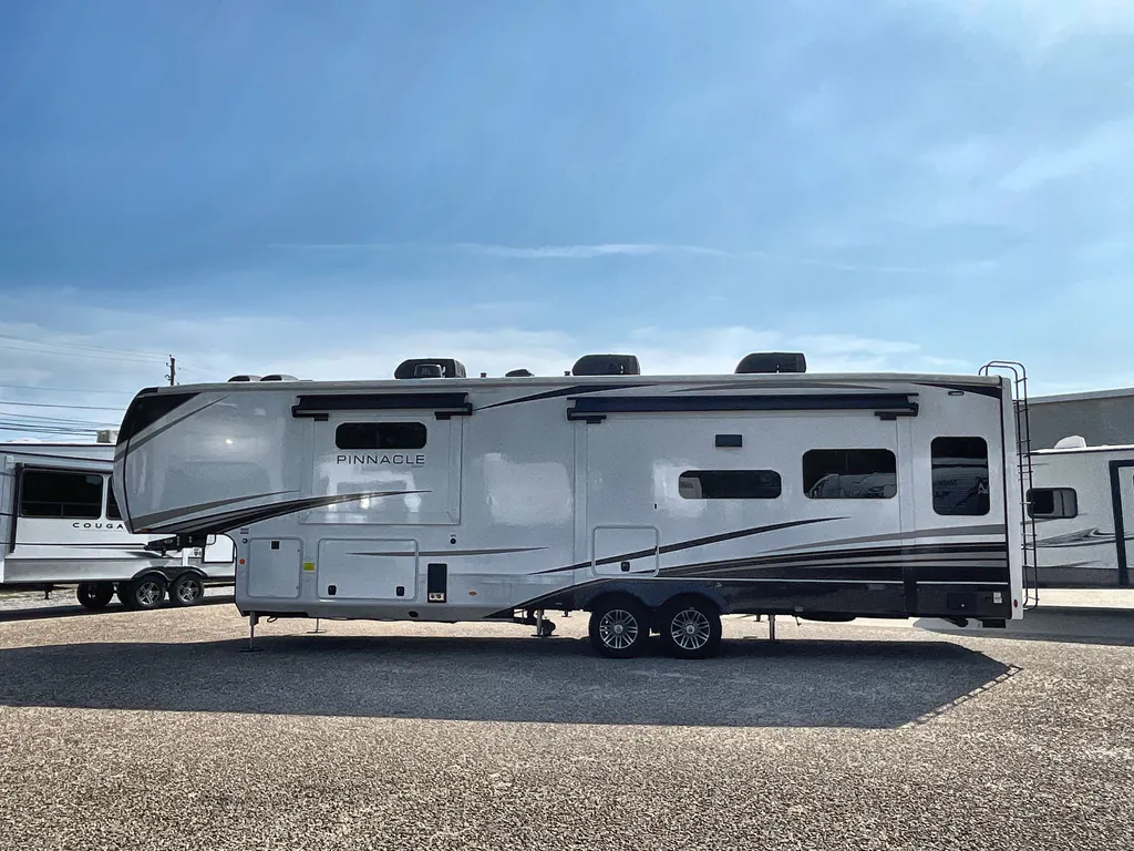 2025 Jayco Pinnacle 36FBTS, Photos photo 6