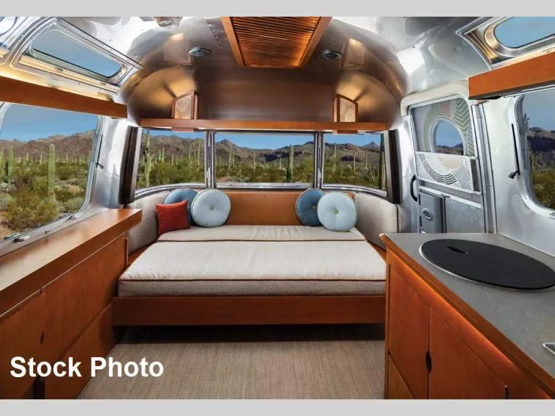 2027 Airstream Frank Lloyd Wright Usonian Limited Edition 28RB - Photo 4