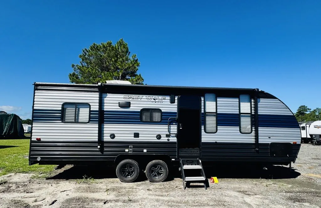 2022 Forest River Cherokee Grey Wolf 22RR