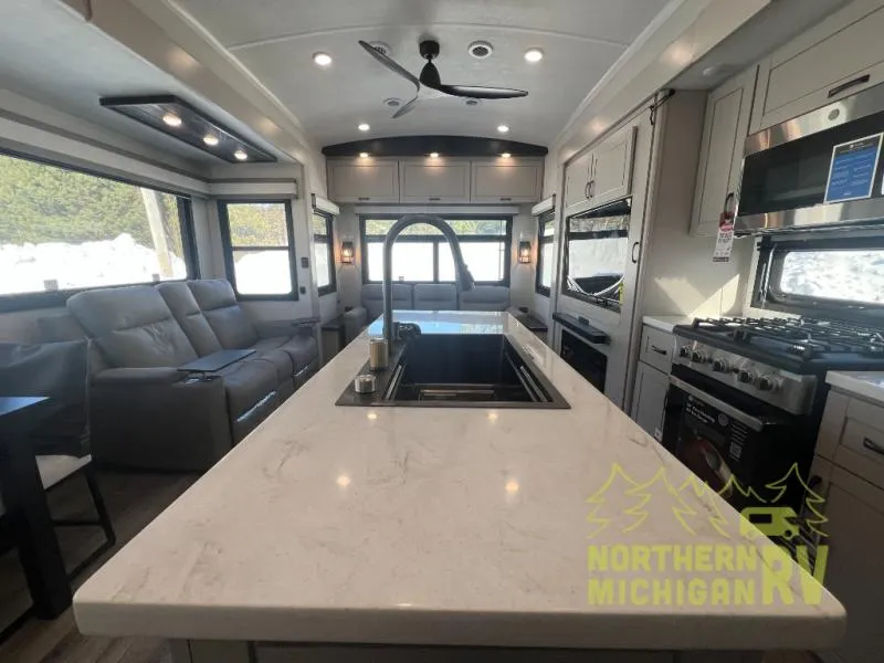 2026 Jayco North Point 377RLBH - Photo 4
