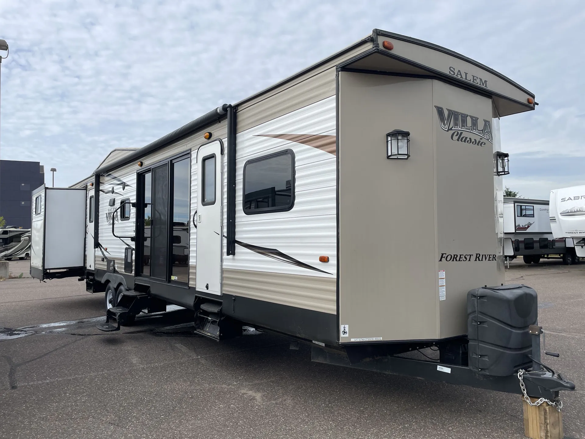2017 Forest River Salem Villa 4002Q