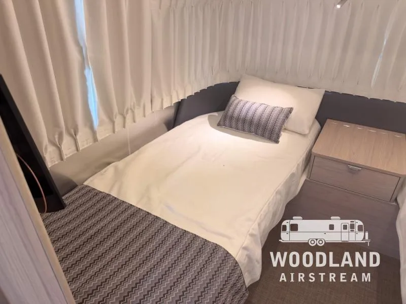 2026 Airstream Globetrotter 25FB - Photo 4