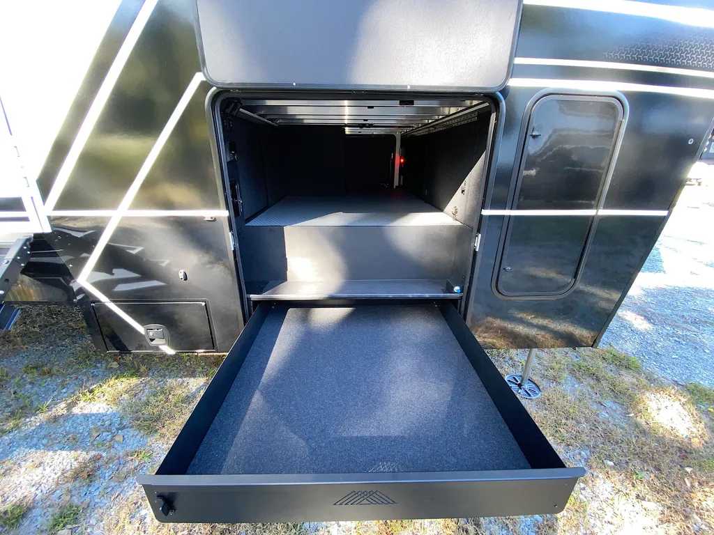 2026 Brinkley Model G 3950, Photos photo 4