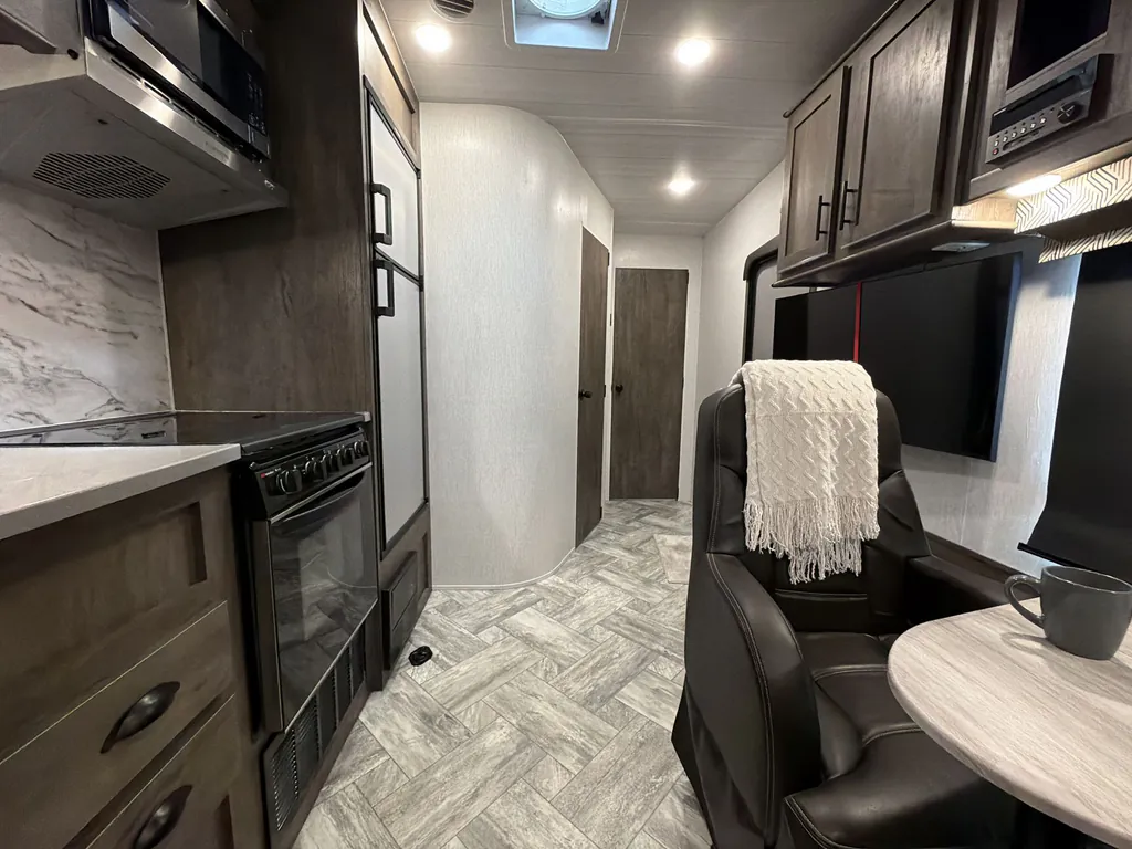 2022 Forest River Stealth FQ2413G, Photos photo 14
