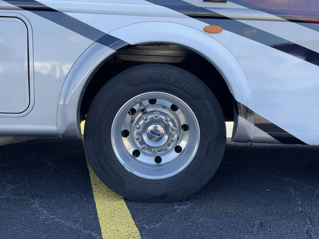 2023 Thor Motor Coach Magnitude RS36, Photos photo 31
