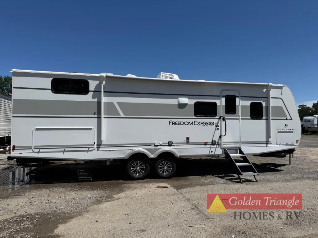 2026 Coachmen Freedom Express Select 30SE, Photos photo 48