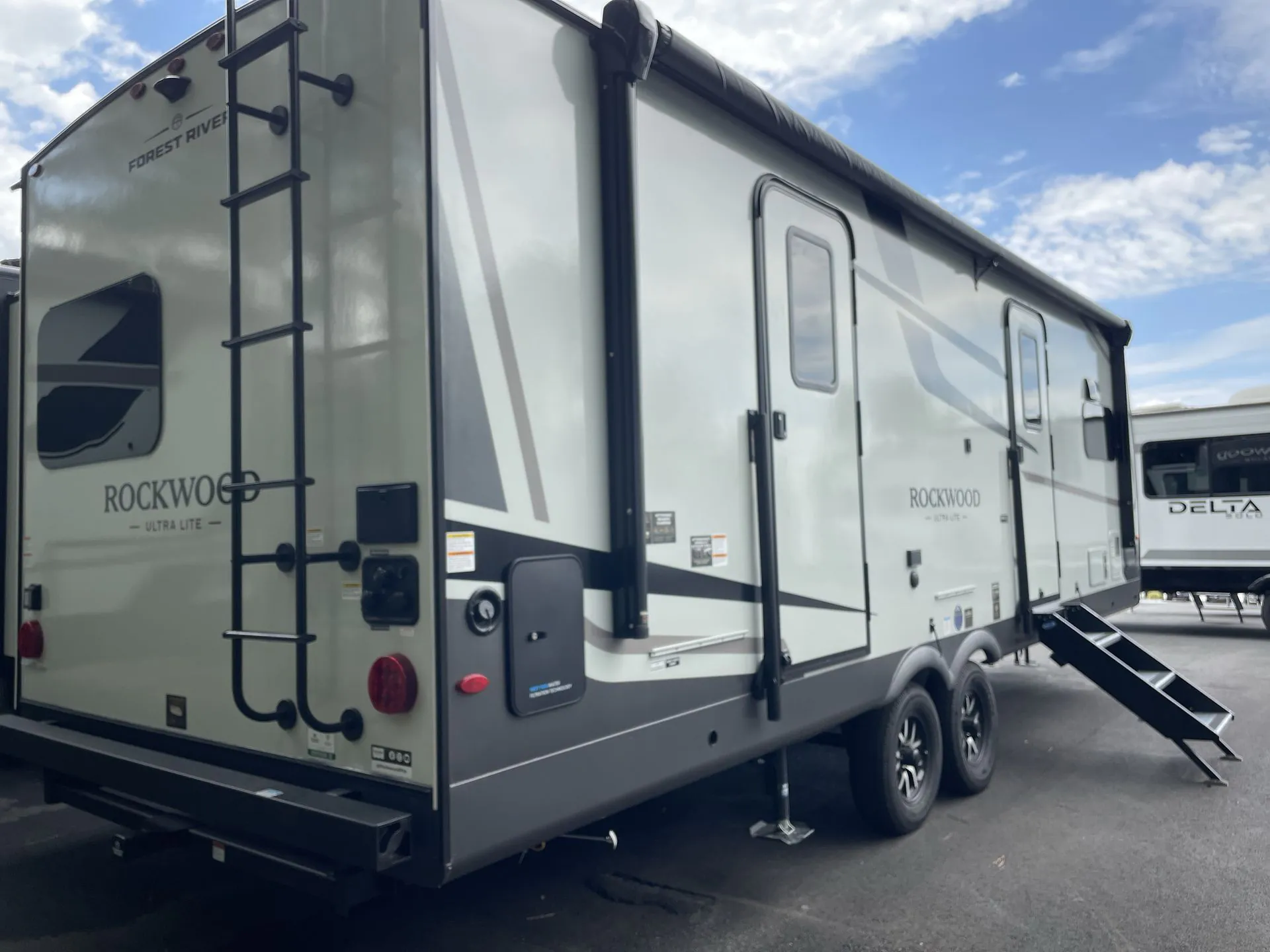 2027 Forest River Rockwood Ultra Lite 2608BS — Photo 6