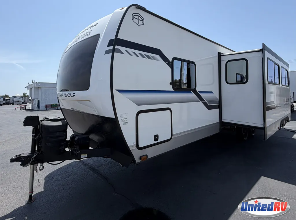 2025 Forest River Cherokee Alpha Wolf 26DBH, Photos photo 4