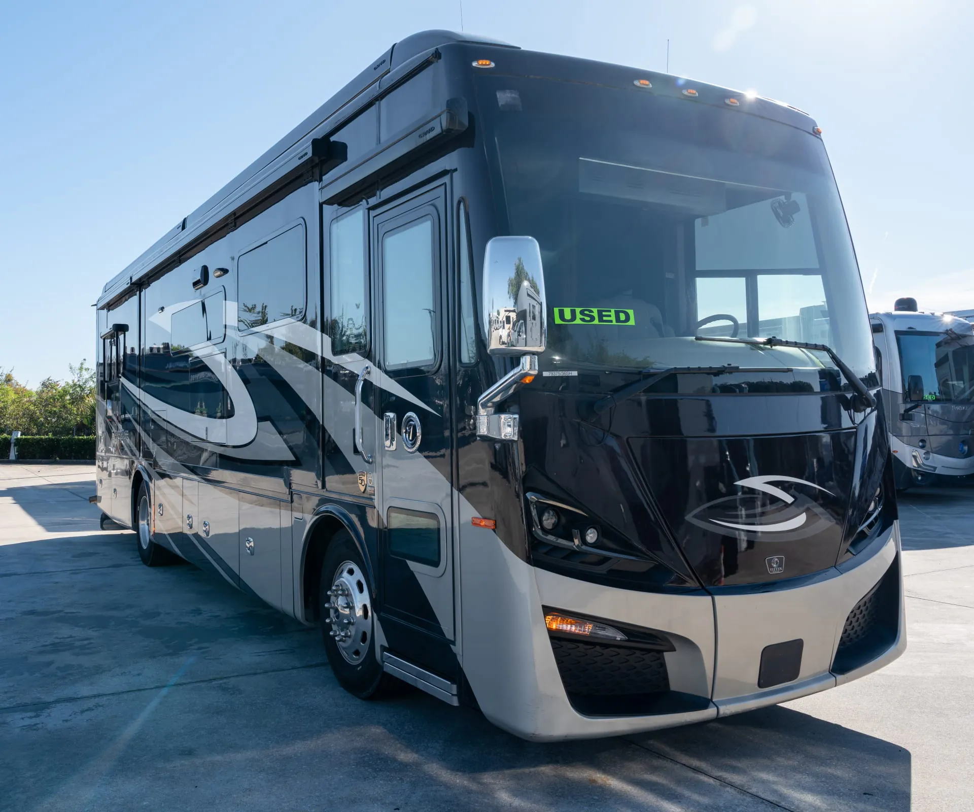 2023 Tiffin Phaeton 36 SH - Photo 2