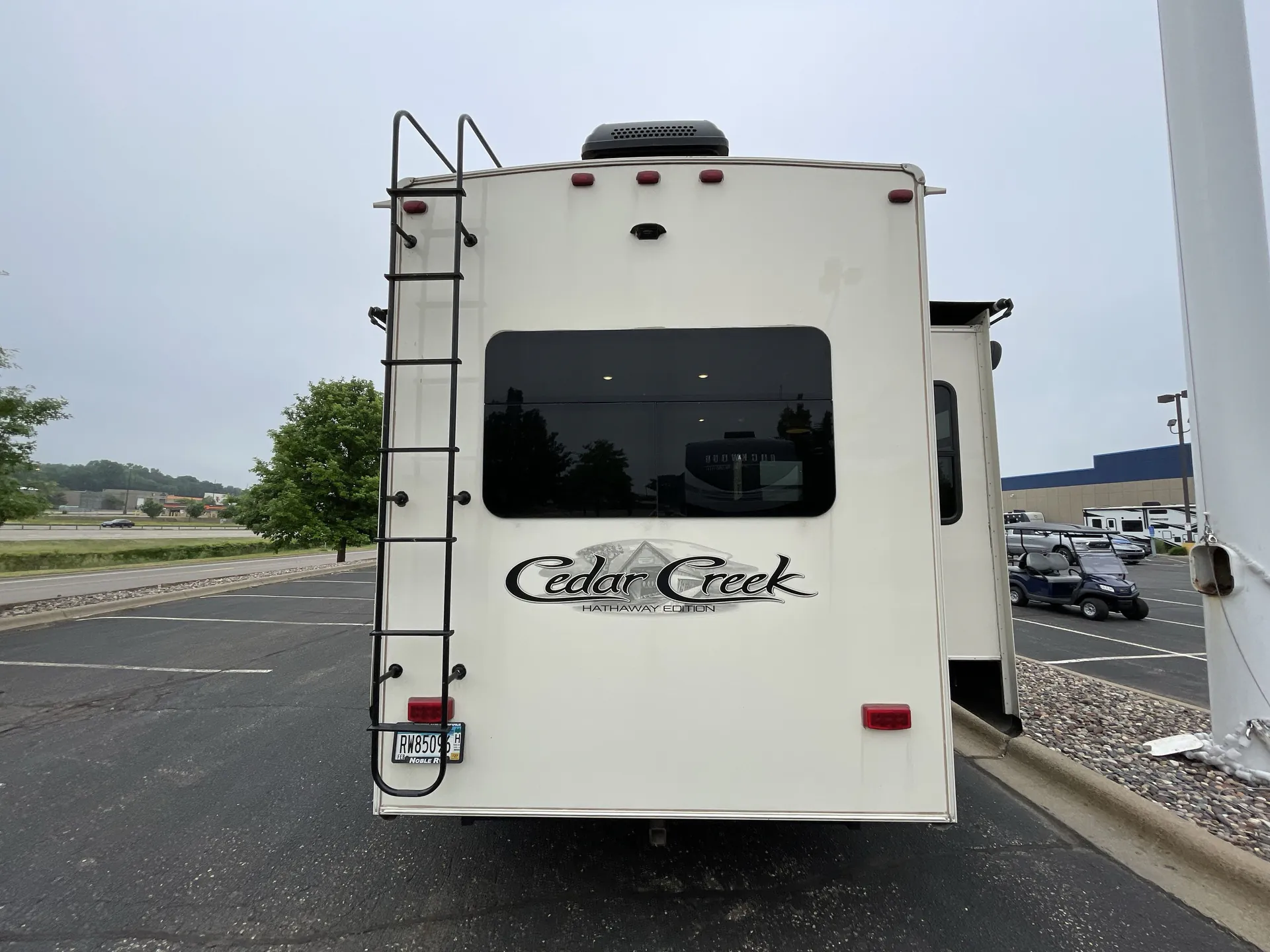 2021 Forest River Cedar Creek Hathaway Edition 34IK — backside